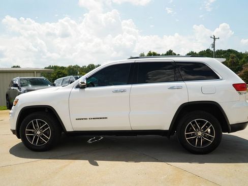 Used 2018 Jeep Grand Cherokee Limited w/ Trailer Tow Group IV AWD/4WD image 23