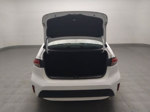 Used 2022 Toyota Corolla LE image 29