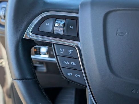 Used 2022 Lincoln Nautilus Reserve FWD image 23