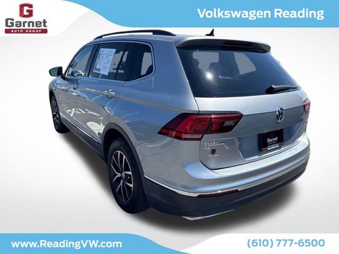Used 2021 Volkswagen Tiguan SE w/ Panoramic Sunroof Package AWD/4WD image 3