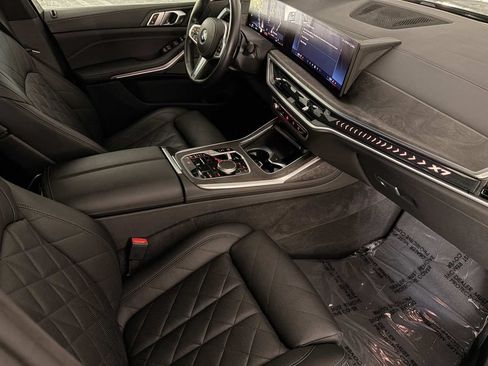 Used 2024 BMW X7 xDrive40i w/ M Sport Package AWD/4WD image 16