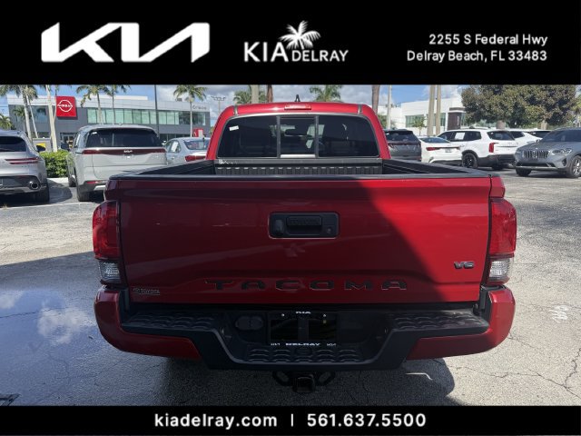 Used 2022 Toyota Tacoma SR5 w/ Technology Package RWD image 4