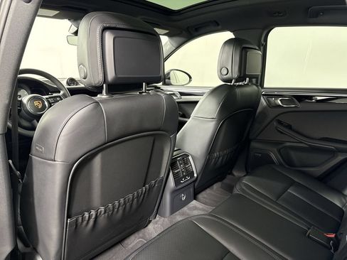 Certified 2025 Porsche Macan S AWD/4WD image 25