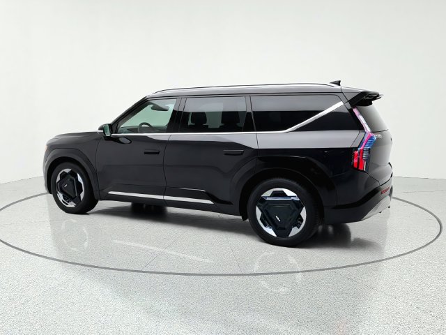 Certified 2024 Kia EV9 Land AWD/4WD image 3