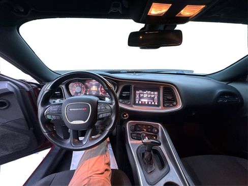 Used 2019 Dodge Challenger R/T image 21