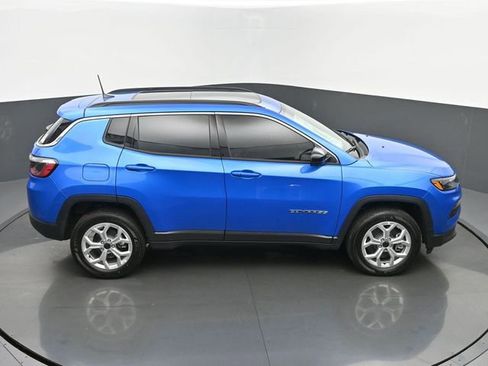 New 2025 Jeep Compass Latitude w/ Sun & Sound Group AWD/4WD image 43
