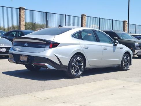 New 2026 Hyundai Sonata SEL FWD image 4