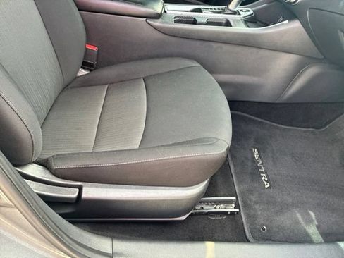 Used 2024 Nissan Sentra SV FWD image 11