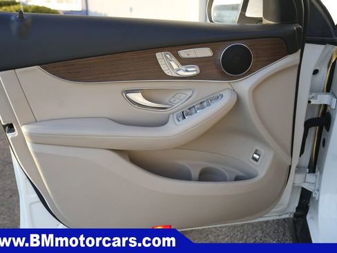 Used 2022 Mercedes-Benz GLC 300 4MATIC w/ Premium Package Lite image 22