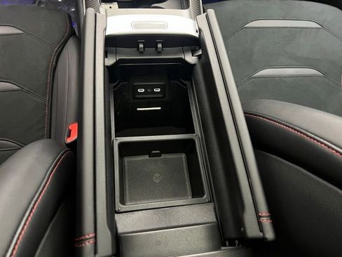 Used 2024 Mercedes-Benz GLC 43 AMG 4MATIC w/ Driver Assistance Package image 21