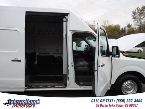 Used 2018 Nissan NV 2500 S RWD image 15