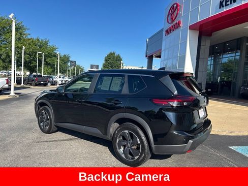 Used 2025 Nissan Rogue SV FWD image 5
