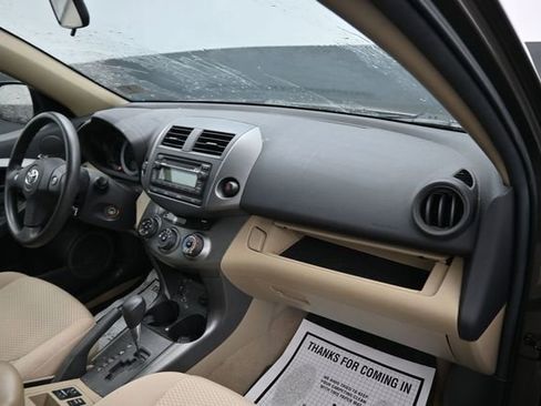 Used 2012 Toyota RAV4 4WD w/ Upgrade Value Pkg image 9