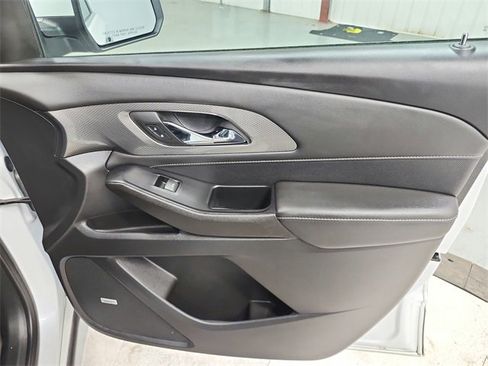 Used 2023 Chevrolet Traverse Premier image 43