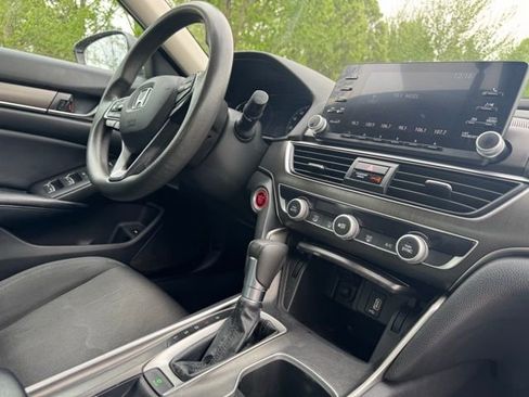 Used 2018 Honda Accord LX image 31