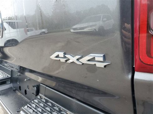 Used 2022 RAM 1500 Laramie w/ Sport Appearance Package image 8