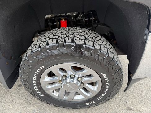 Used 2015 Chevrolet Silverado 2500 LTZ w/ Z71 Package, Off-Road AWD/4WD image 16