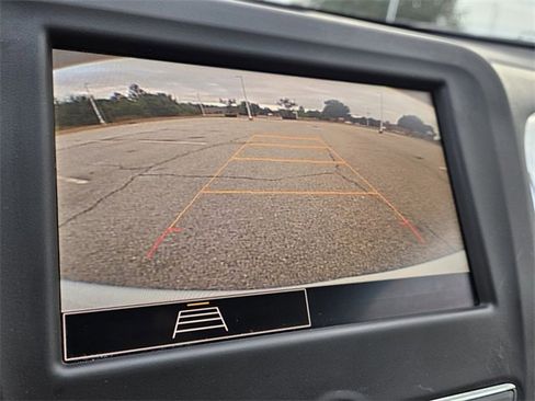 Used 2022 Chevrolet Equinox LT image 21