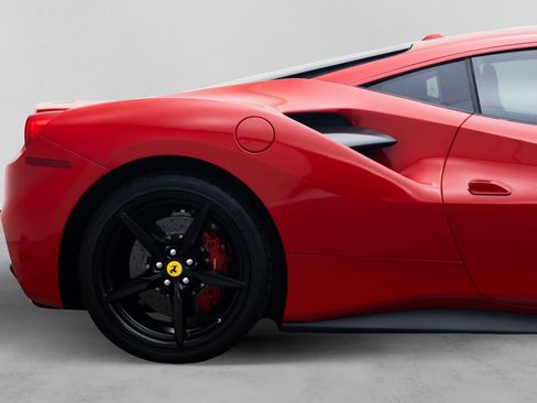 Used 2019 Ferrari 488 GTB RWD image 46