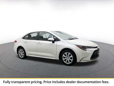 Used 2025 Toyota Corolla LE FWD image 1