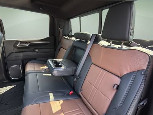 Used 2026 Chevrolet Silverado 1500 High Country AWD/4WD image 20