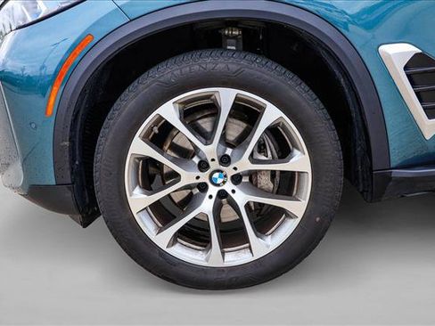 Used 2026 BMW X5 xDrive40i AWD/4WD image 9