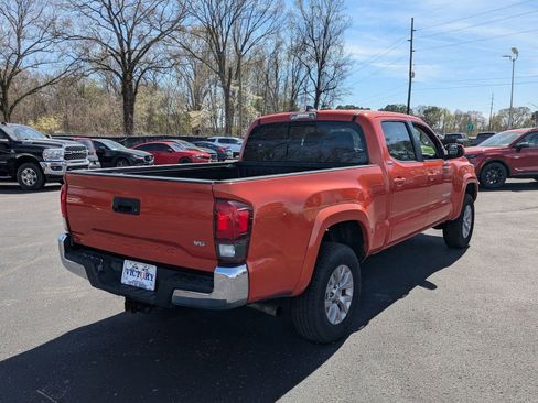 Used 2018 Toyota Tacoma SR5 image 6