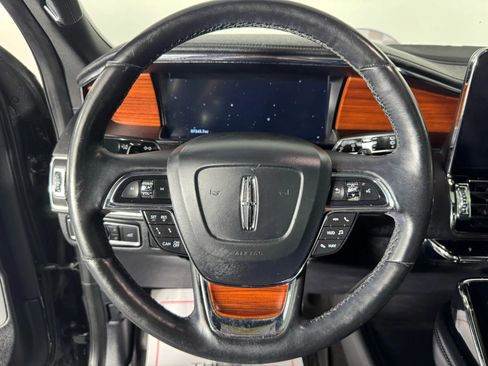 Used 2020 Lincoln Navigator L Reserve w/ Equipment Group 208A Reserve image 13