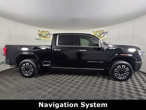Certified 2025 GMC Sierra 3500 Denali Ultimate AWD/4WD image 10