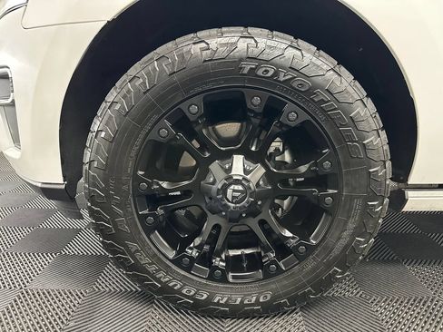 Used 2023 Ford Expedition Max Platinum AWD/4WD image 41