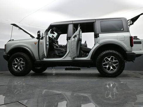 Used 2024 Ford Bronco Badlands image 35