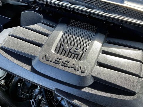 Used 2021 Nissan Titan PRO-4X w/ Pro-4x Convenience Package image 30