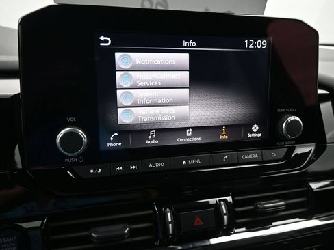 Used 2025 Nissan Pathfinder Rock Creek AWD/4WD image 16
