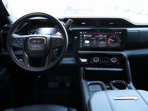 Used 2025 GMC Sierra 2500 AT4 image 6