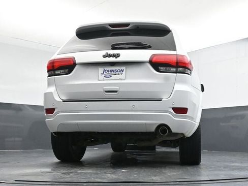 Used 2019 Jeep Grand Cherokee Altitude image 33