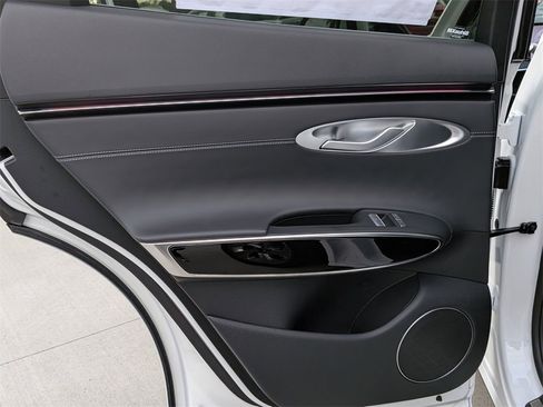 New 2026 Genesis GV70 2.5T image 24