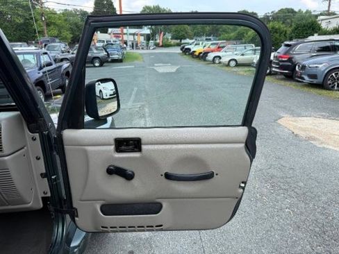 Used 2003 Jeep Wrangler Sahara AWD/4WD image 6