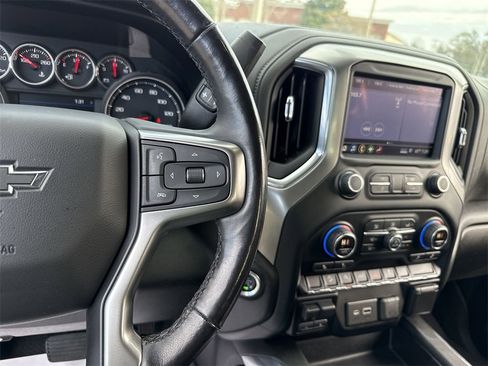 Used 2019 Chevrolet Silverado 1500 RST image 16