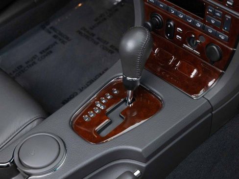 Used 2002 Ford Thunderbird Deluxe image 36