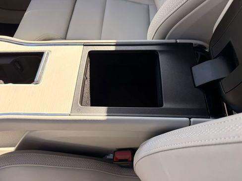 New 2025 Volvo EX90 Ultra AWD/4WD image 26