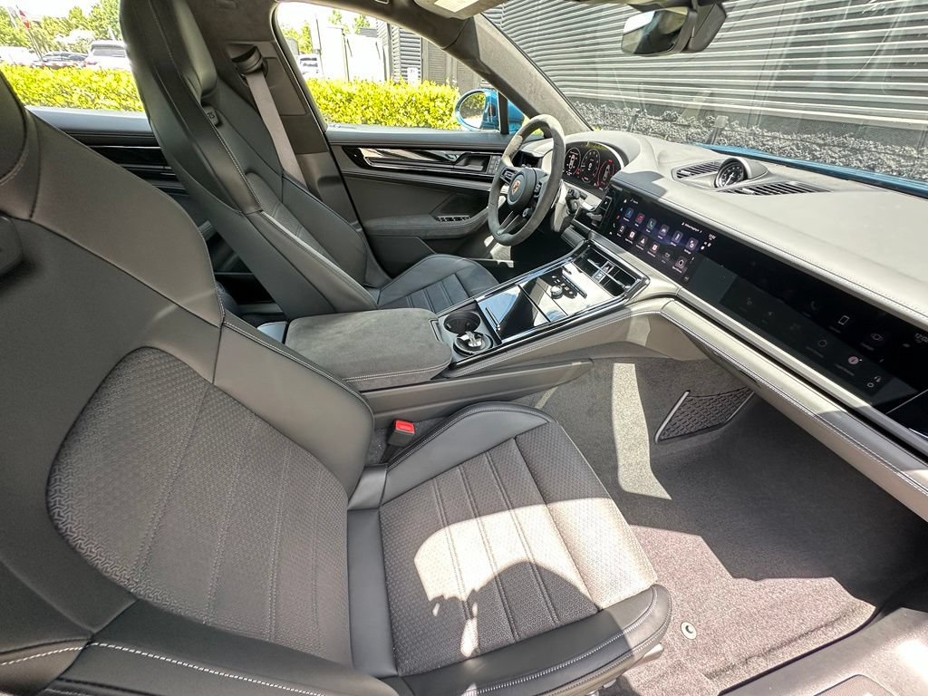 Used 2026 Porsche Panamera GTS AWD/4WD image 44