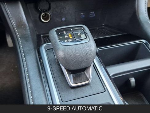 Used 2025 Nissan Pathfinder SL FWD image 20