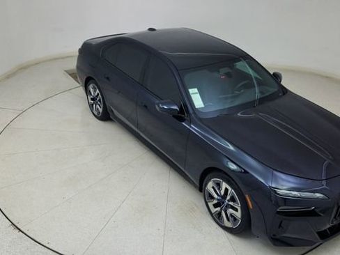 Used 2023 BMW i7 xDrive60 image 82