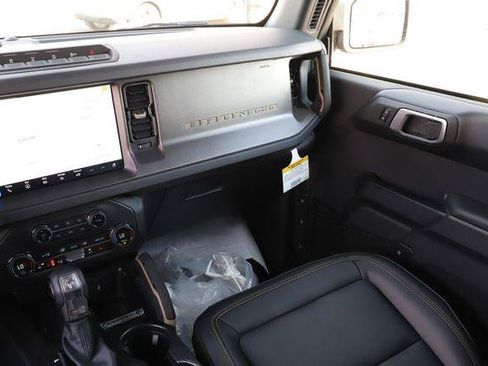 New 2026 Ford Bronco Badlands AWD/4WD image 28