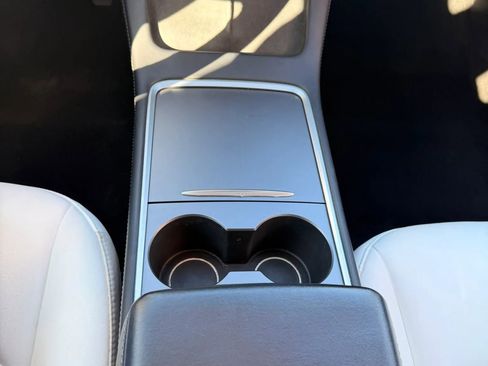 Used 2021 Tesla Model 3 Standard Range Plus RWD image 16