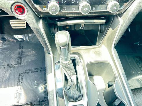 Used 2019 Honda Accord Sport image 18