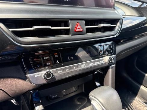 Used 2024 Kia Seltos S AWD/4WD image 35