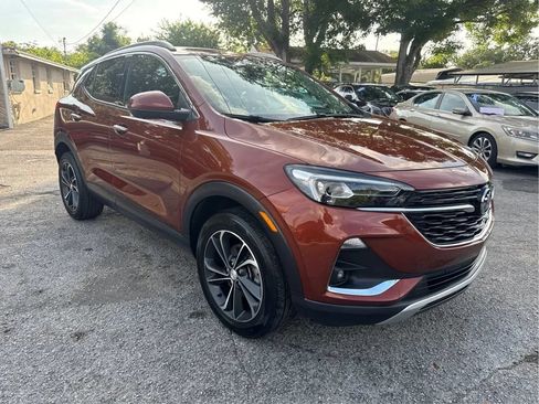 Used 2020 Buick Encore GX Essence w/ Advanced Technology Package AWD/4WD image 3