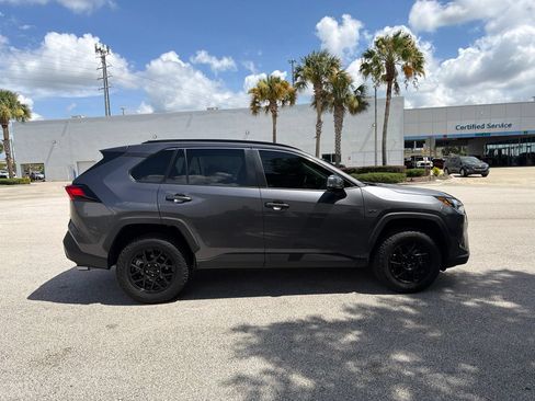 Used 2024 Toyota RAV4 XLE w/ Convenience Package FWD image 6