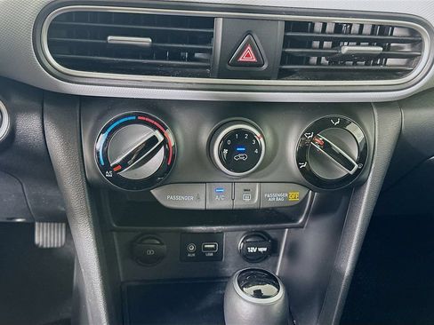 Used 2019 Hyundai Kona SEL FWD image 15